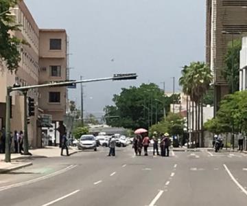 Pensionados bloquean vialidades en Hermosillo