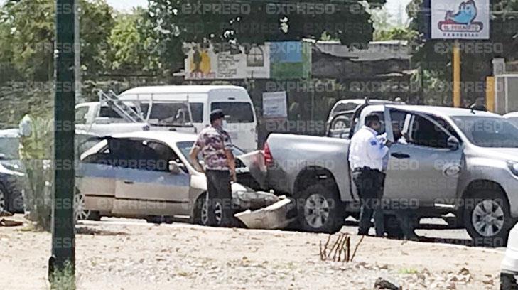VIDEO | Choque por alcance deja un vehículo destrozado al norte de Hermosillo