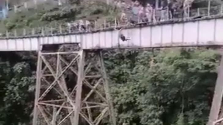 VIDEO - Joven muere al confundir instrucciones y saltar de bungee sin estar lista
