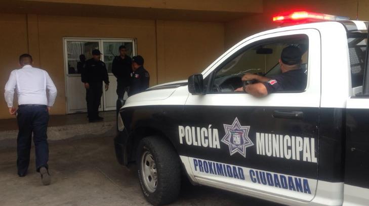 Ya no quiero vivir; policías y paramédicos evitan que Mario se aviente de un cerro en Nogales