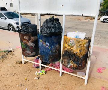 Ahora hasta faltan botes de basura; denuncian vecinos de Gómez Morín parque sucio