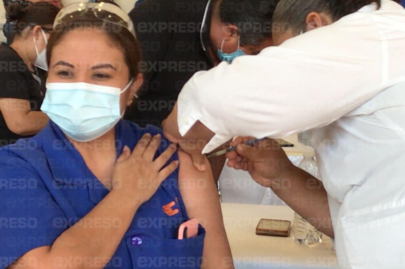 Termina primera fase de vacunación en municipios de frontera norte