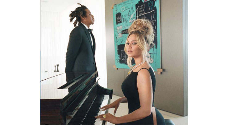 Beyoncé y Jay Z demuestran su amor para Tiffany