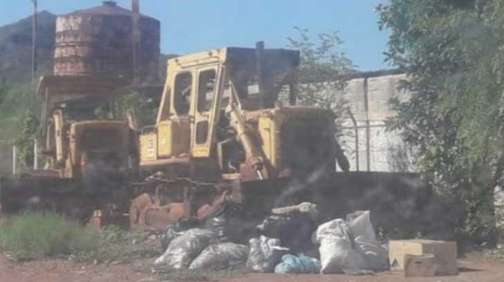 Arrojan basura en oficinas de Servicios Públicos de Guaymas