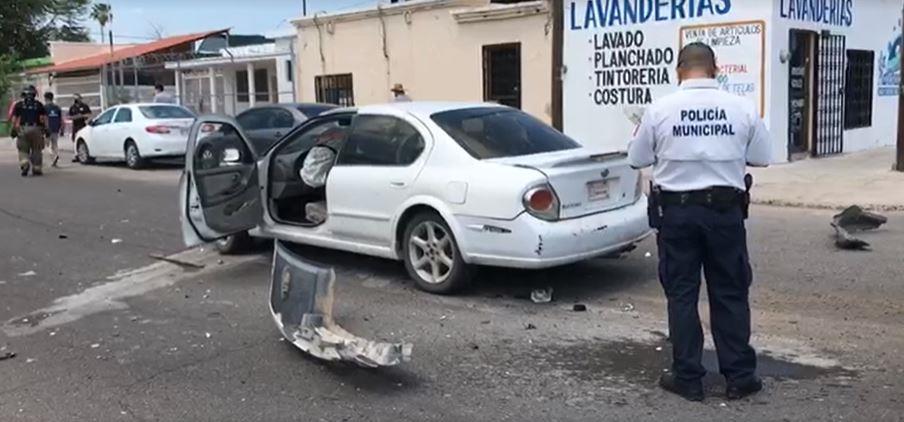 Dos mujeres resultan lesionadas en aparatoso choque en la San Benito