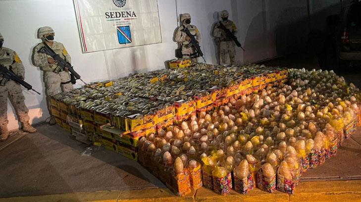 Ejército decomisa metanfetamina valuada en 300 millones de pesos en camión de dulces