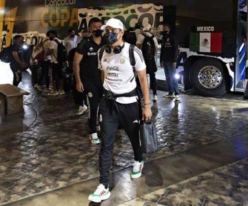 ¡Mal y de malas!.. futbolista mexicano es asaltado al salir del Aeropuerto