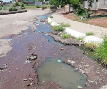 Quieren regresar a clases pero en Guaymas las calles frente a las escuelas están destruídas