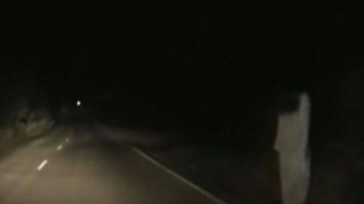 Mujer fantasma espanta a agrupación musical de Navojoa en plena carretera
