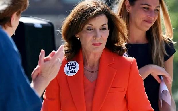 ¿Quién es Kathy Hochul, la nueva gobernadora de Nueva York?