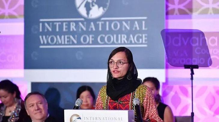 Los talibanes vendrán y me matarán; primera alcaldesa en una ciudad de Afganistán teme por su vida
