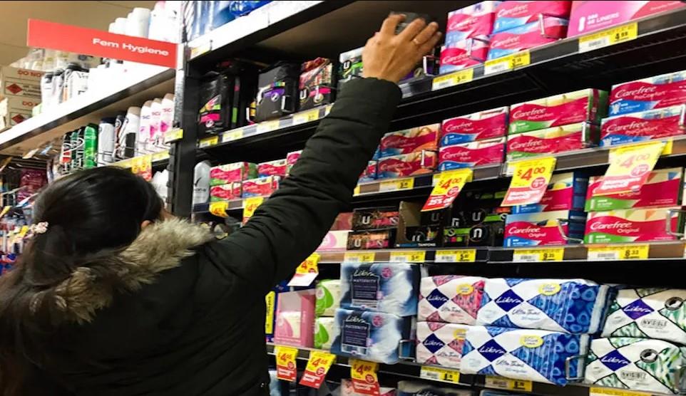 Productos de higiene menstrual serán libres de impuestos en 2022