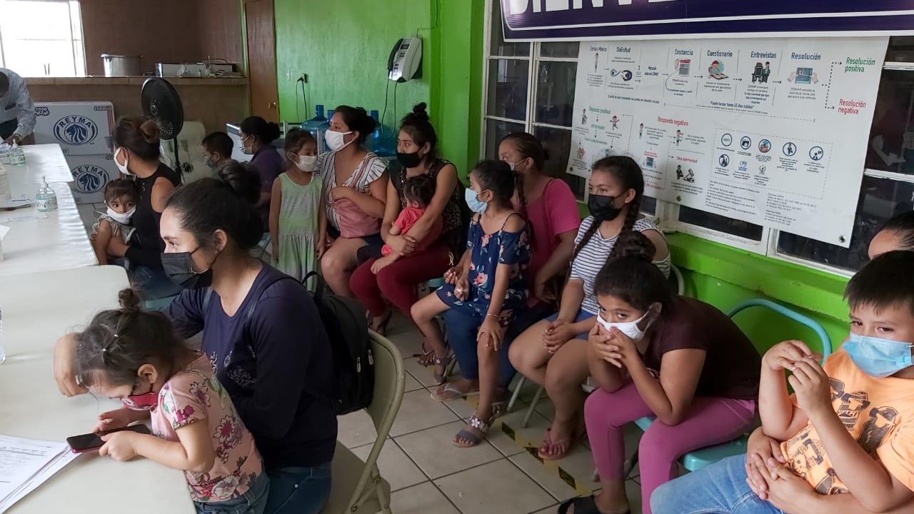 Deportaciones y Covid: estalla la crisis de migrantes en Nogales