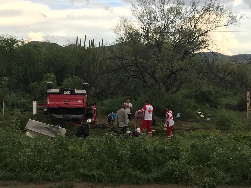 VIDEO - Familia de Veracruz se accidenta en la carretera Guaymas-Hermosillo