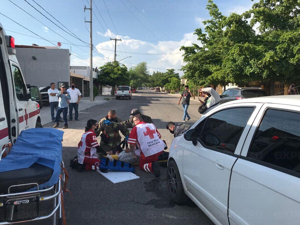 Motociclista resulta lesionado en aparatoso accidente en la colonia San Benito