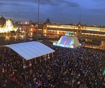 Sin sana distancia inicia show del Templo Mayor en el Zócalo