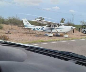 Avioneta aterriza sobre la carretera en el Valle de Empalme