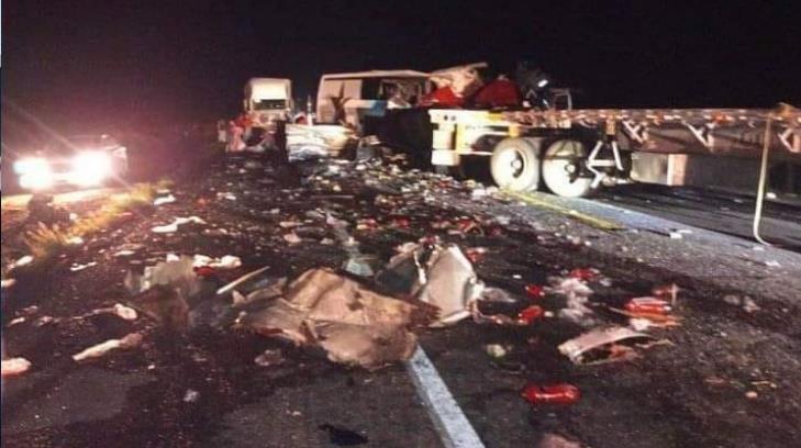Suman 16 muertos y 22 heridos en accidente carretero Sonoyta-SLRC