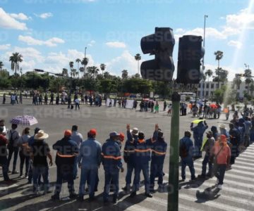 Comerciantes piden a manifestantes no bloquear vialidades importantes