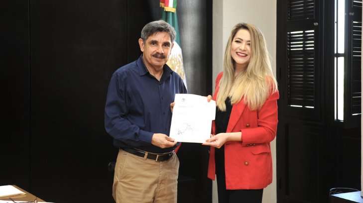 Marian Martínez asume la dirección del Registro Civil