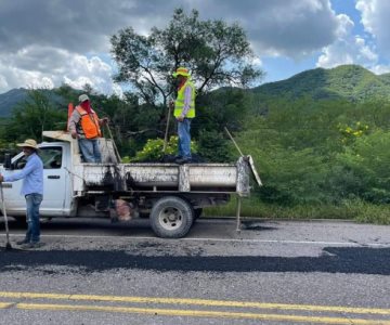 Inician trabajos de rehabilitación de la carretera Álamos-Navojoa