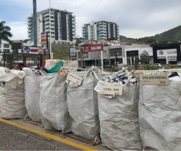 Familias hermosillenses continúan participando en los reciclacentros
