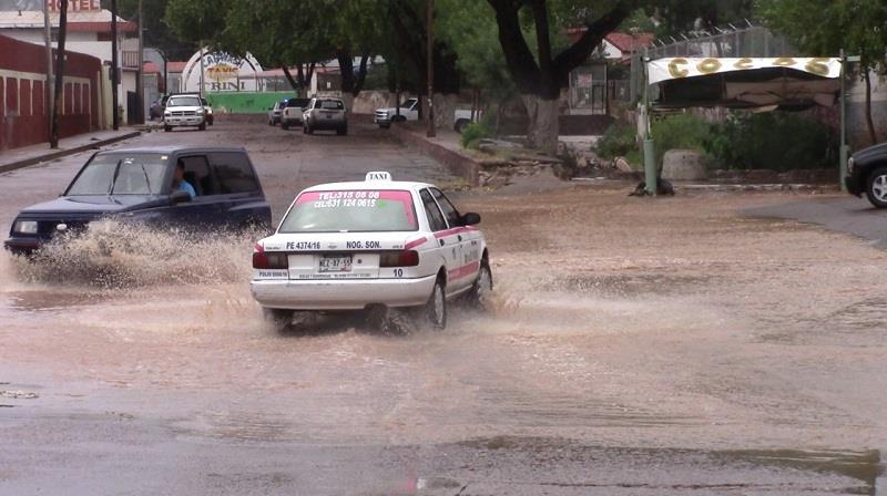 Seguirán las fuertes y peligrosas lluvias en Nogales; recomendaciones para evitar accidentes