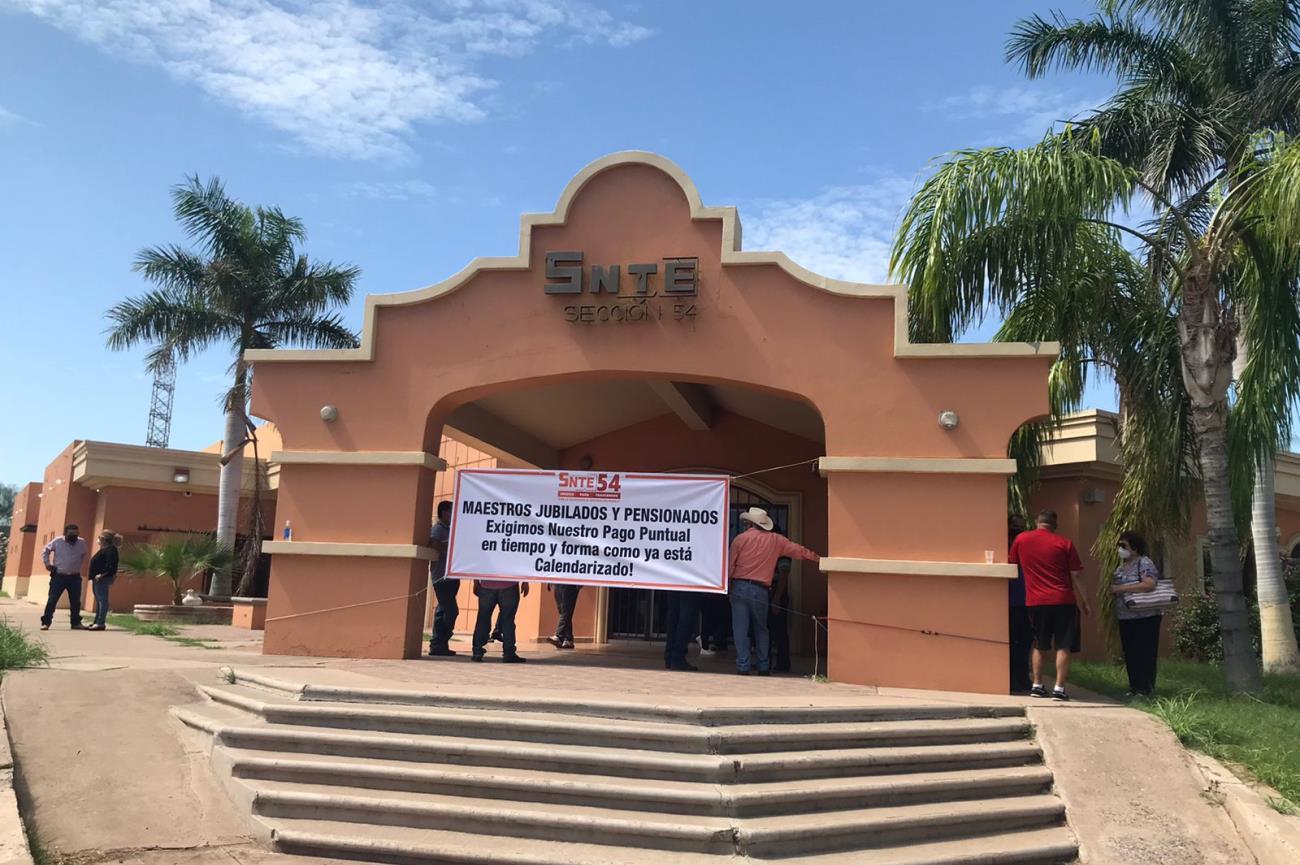 ¿Por qué se manifestaron hoy los maestros jubilados del SNTE 54 en Cajeme?