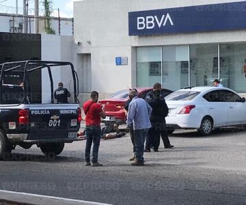 VIDEO - Balacera en banco del García Morales: hay delincuentes heridos y detenidos