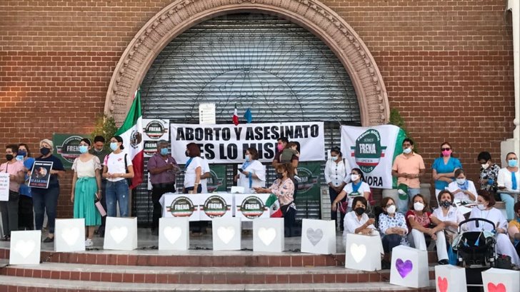 Video | Ciudadanos pro vida realizan concentración en la Plaza Bicentenario