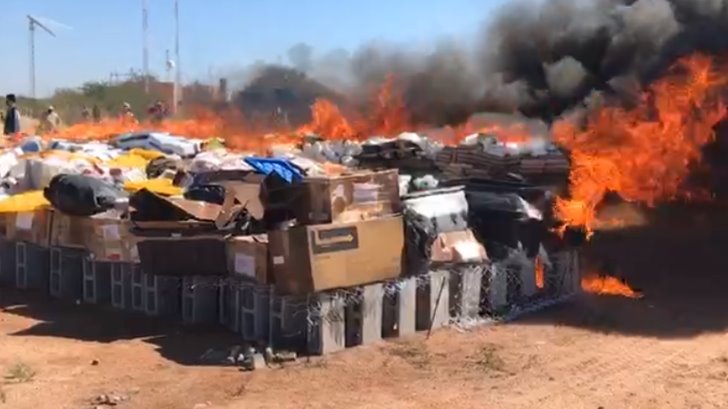 VIDEO | Incineran toneladas de droga en la carretera a Bahía de Kino