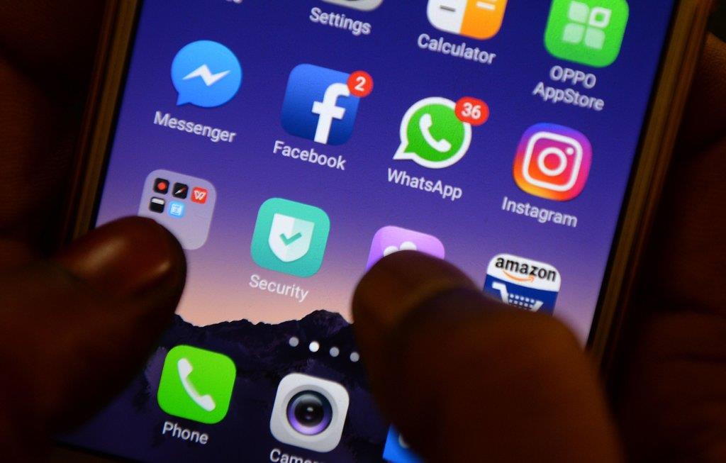 ¿Qué causó la caída de Facebook y WhatsApp?