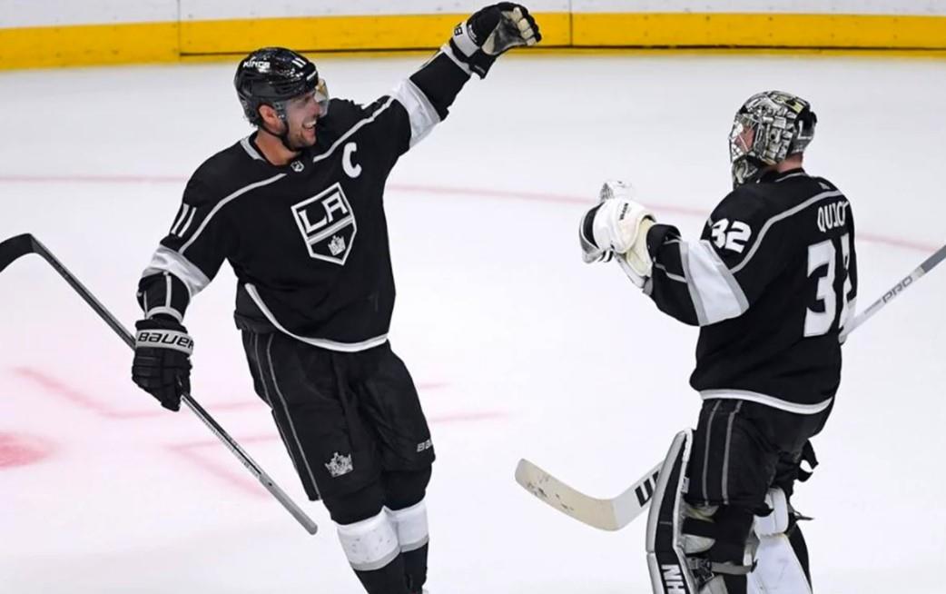 LA Kings anunció un campamento de hockey en México