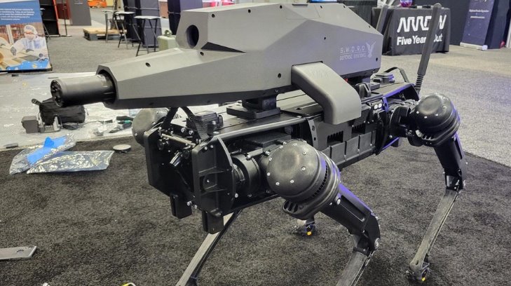 Nuevo diseño de perro robot: incluye un rifle de precisión