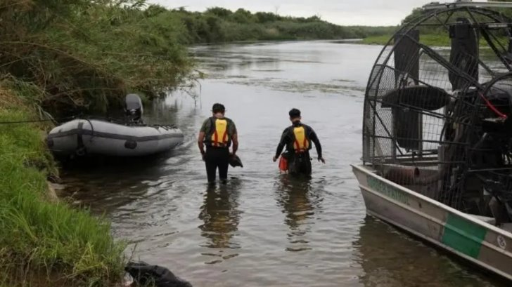 Rescatan a dos niños migrantes de ahogarse en el río Bravo