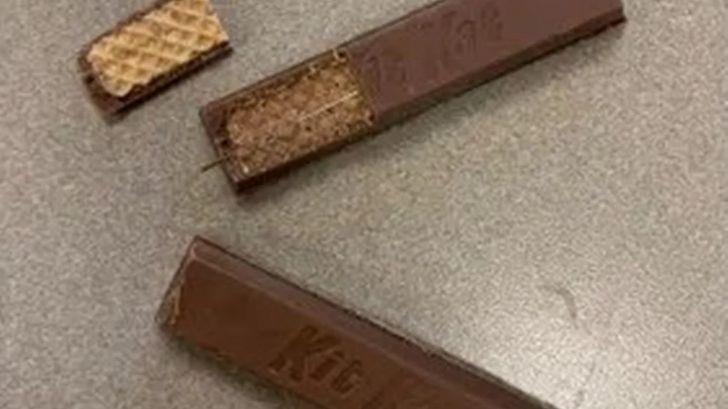 Encuentran agujas dentro de chocolates que regalaron a niños en Halloween