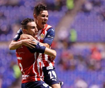 Chivas pega goleada a Mazatlán en su debut en el Clausura 2022