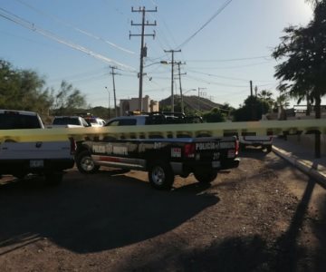 Camioneta arroja dos cuerpos embolsados en calles de Guaymas