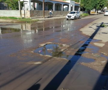 Siguen las fugas y los olores insoportables en Guaymas; CEA deja trabajos inconclusos