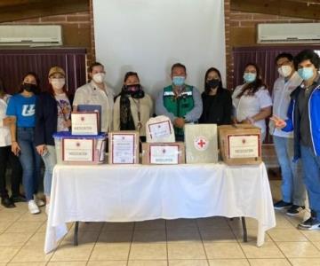 Estudiantes de la Universidad Kino entregan donativo de medicamentos básicos