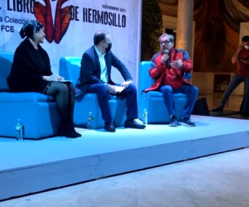 Paco Ignacio Taibo presenta Colección 21 de 21 en la Feria del Libro en Hermosillo