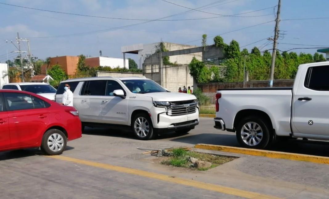 Se accidenta el gobernador de Veracruz durante viaje en carro