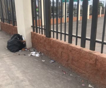 Centro de Usos Múltiples se convierte en espacio de basura acumulada