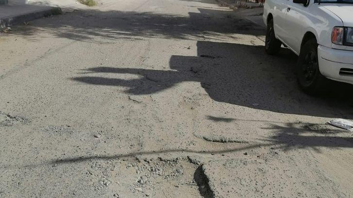 “Pareciera que tenemos calle empedrada de tantos baches que hay”