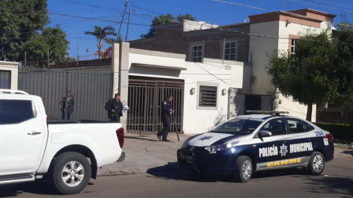 Ladrones fuertemente armados asaltan restaurante en Ciudad Obregón
