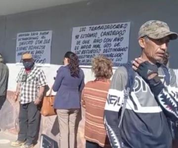 Sindicalizados de CEA mantienen protesta por falta de pago de aguinaldos