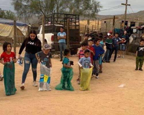 ¡Verdaderos campeones! Boxeadores organizan posada para niños de la invasión Guayacán