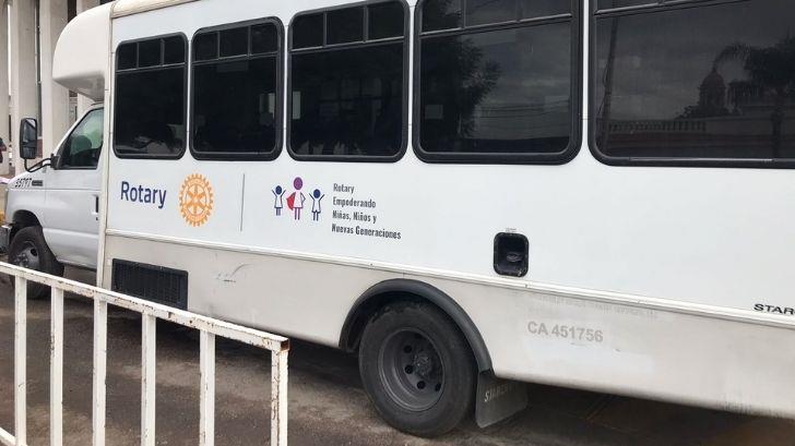 Club Rotarios de Navojoa entrega transporte especial para personas con discapacidad