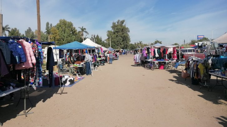 Tras apertura de la frontera y Navidad, tiangueros de Navojoa vuelven a sonreír