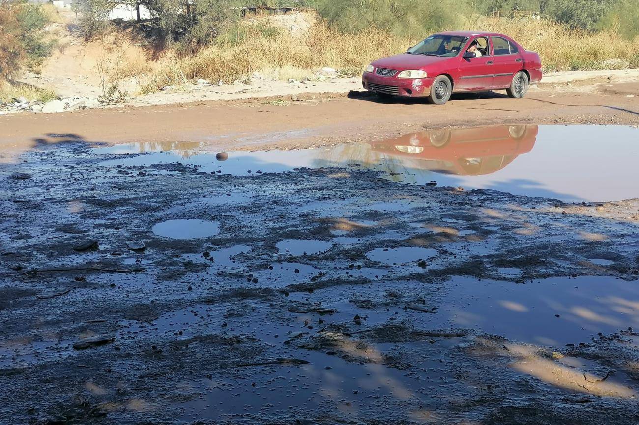 “Ya son varios meses que estamos así; empezó con un hoyo, ahora parece una alberca